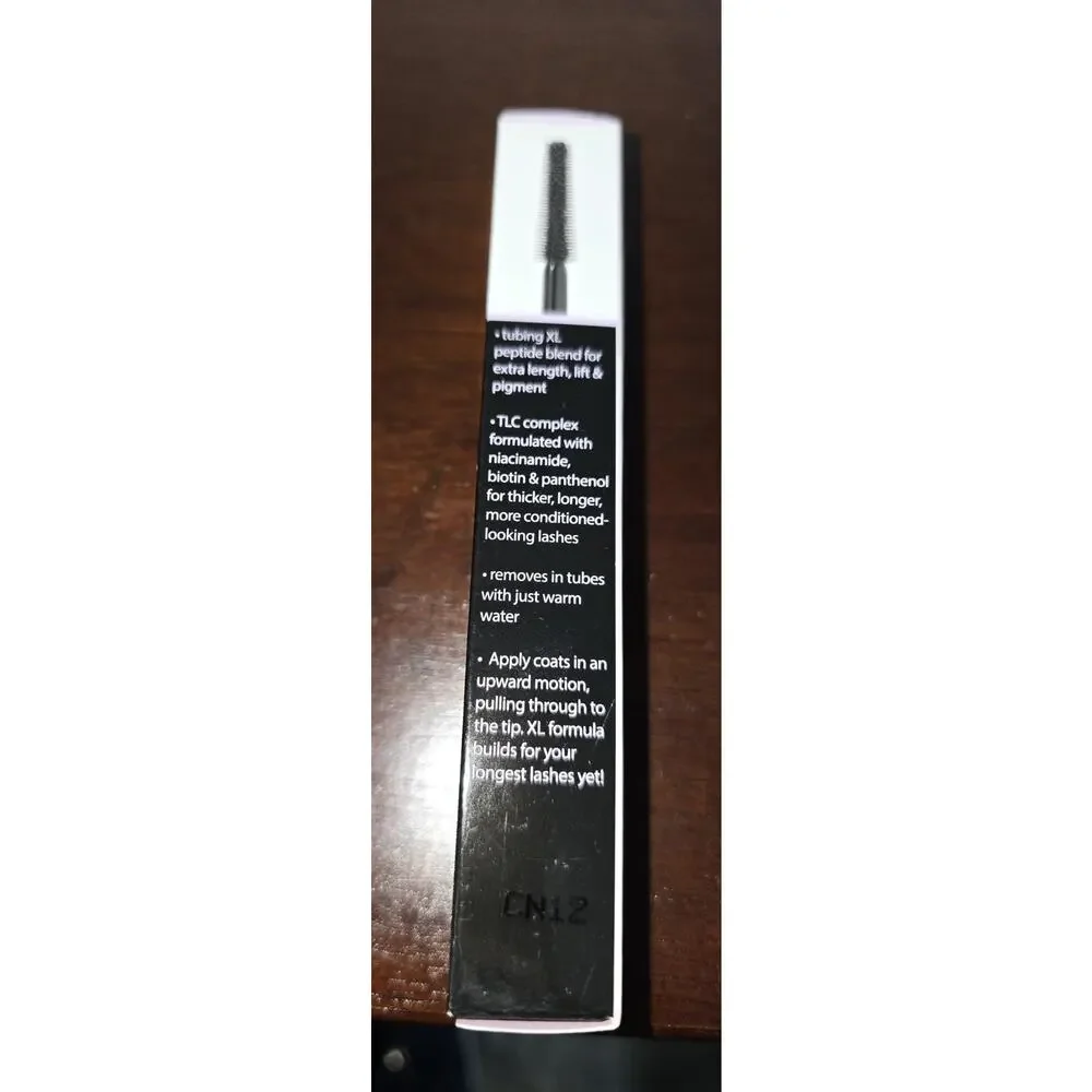 mascara black